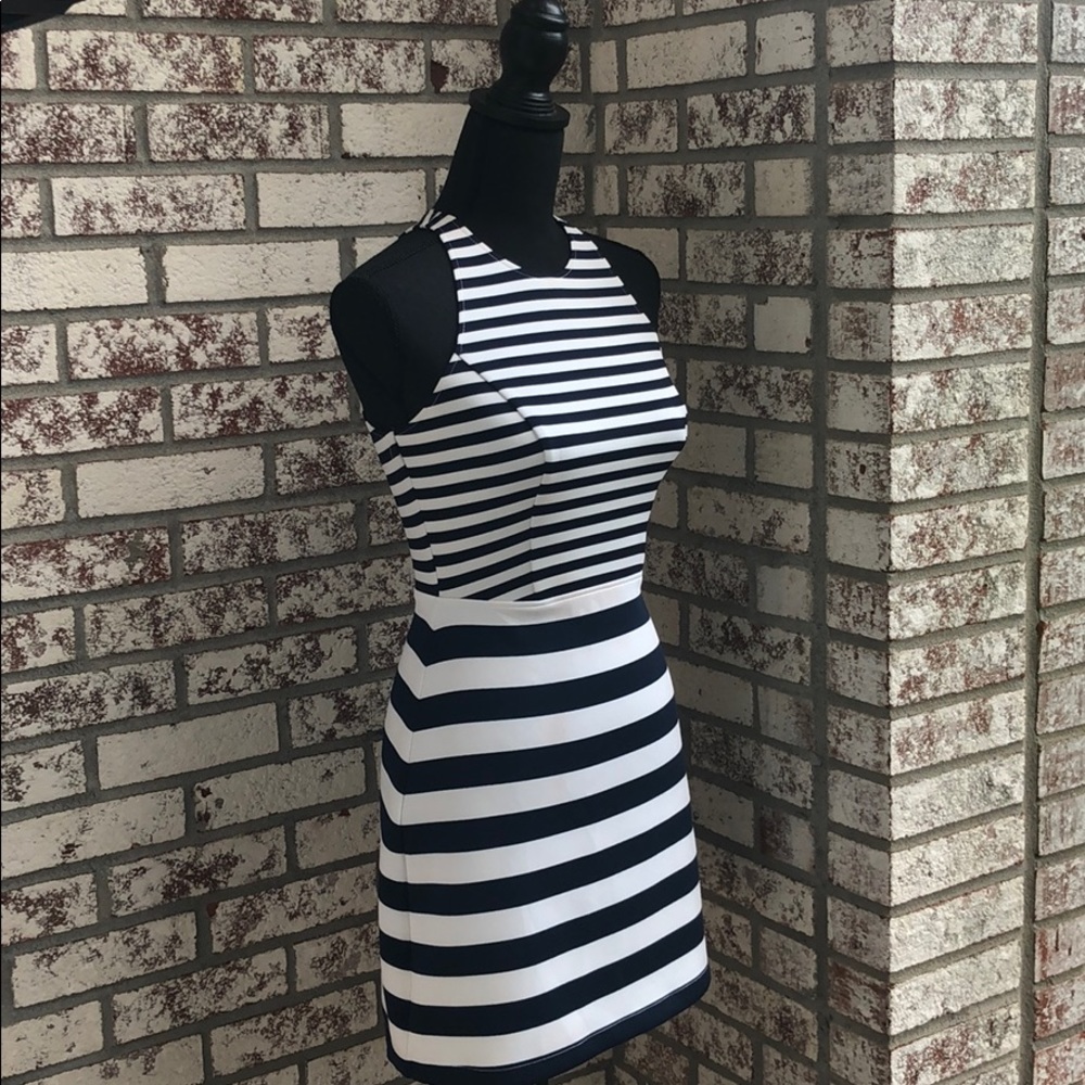 Abercrombie & Fitch Blue and White Striped Dress - Picture 2 of 9